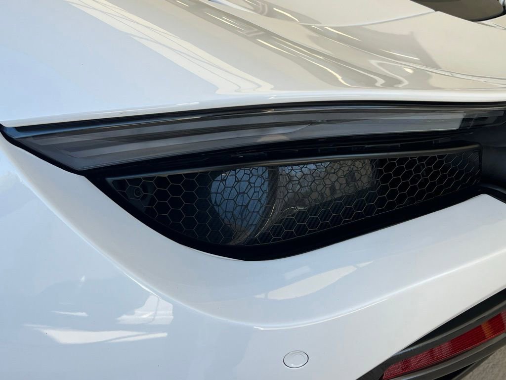 Used 2018 McLaren 720S photo 35