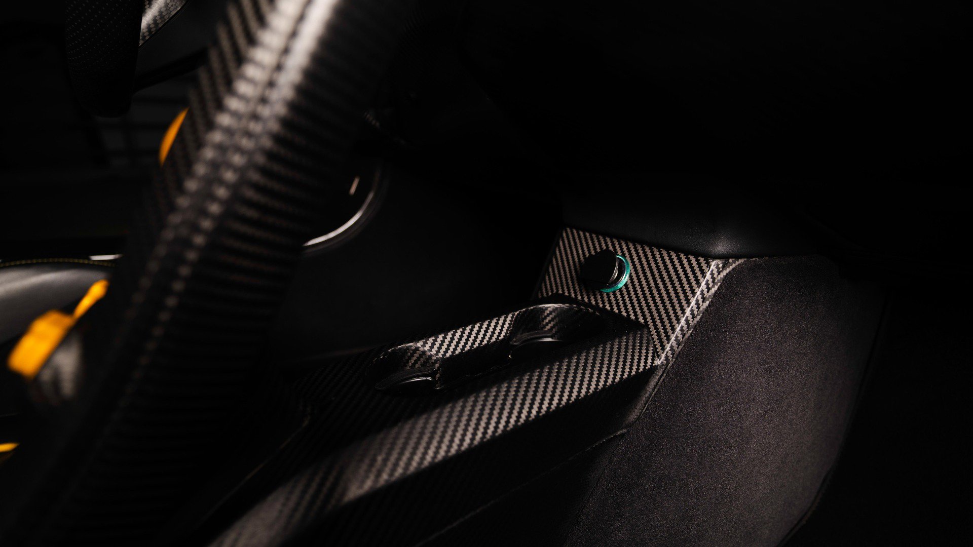 Used 2013 McLaren P1 photo 38