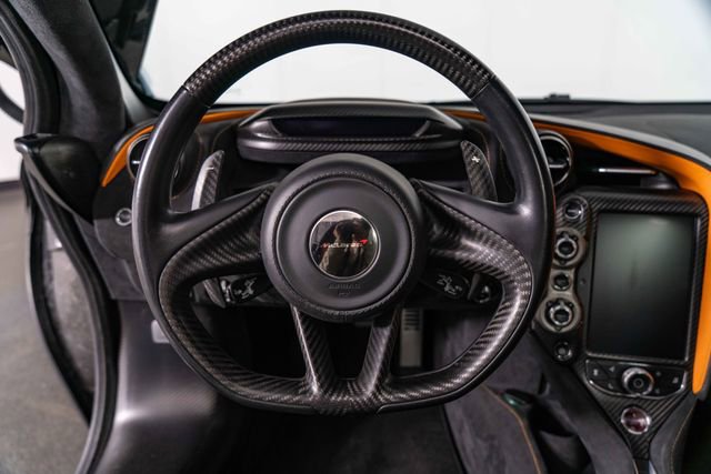 Used 2018 McLaren 720S Performance photo 17