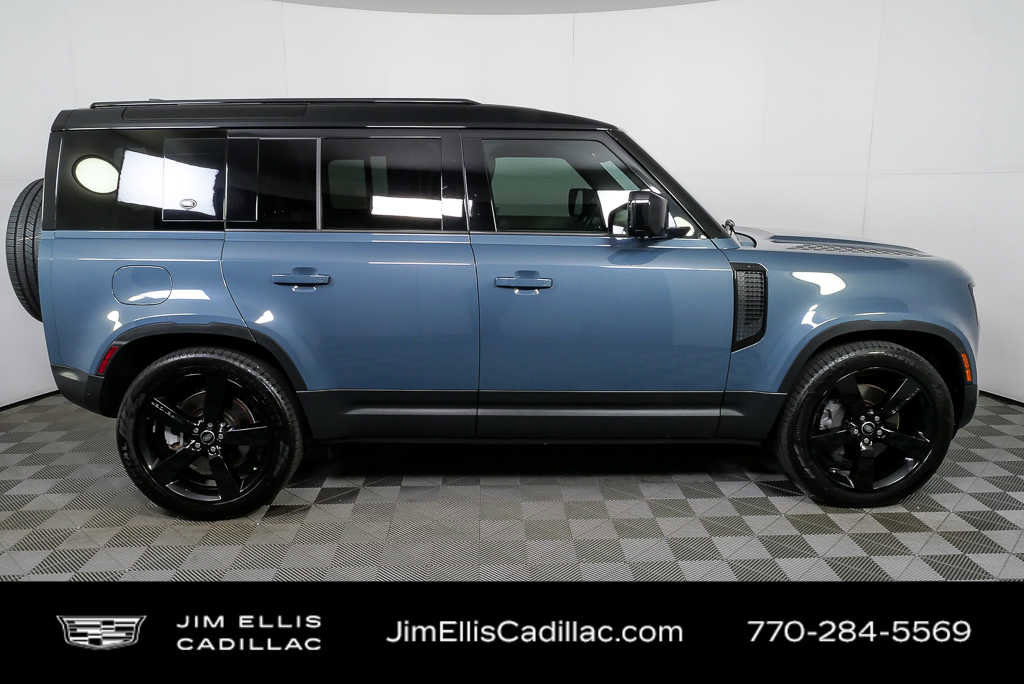 2023 Land Rover Defender 110 SE