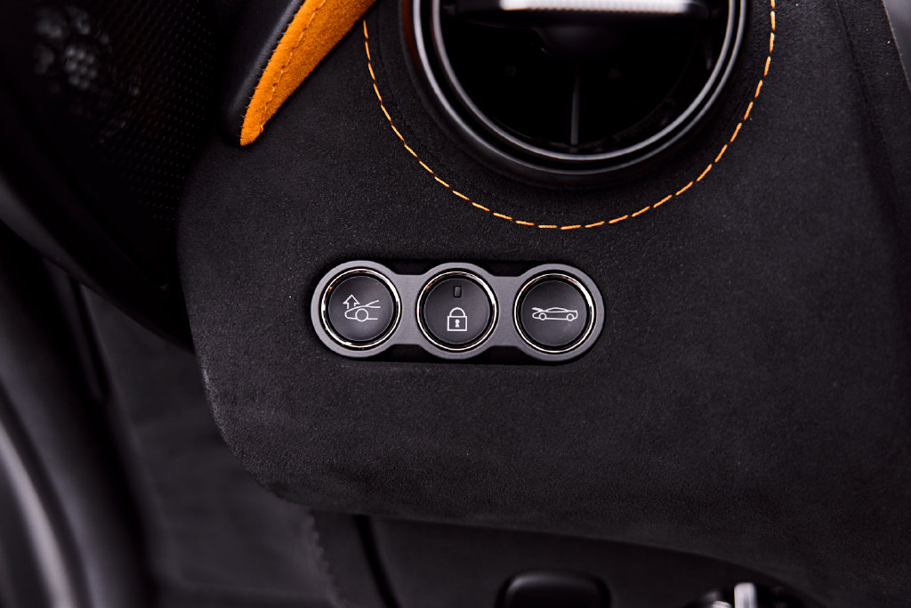 Used 2025 McLaren 750S Spider photo 68