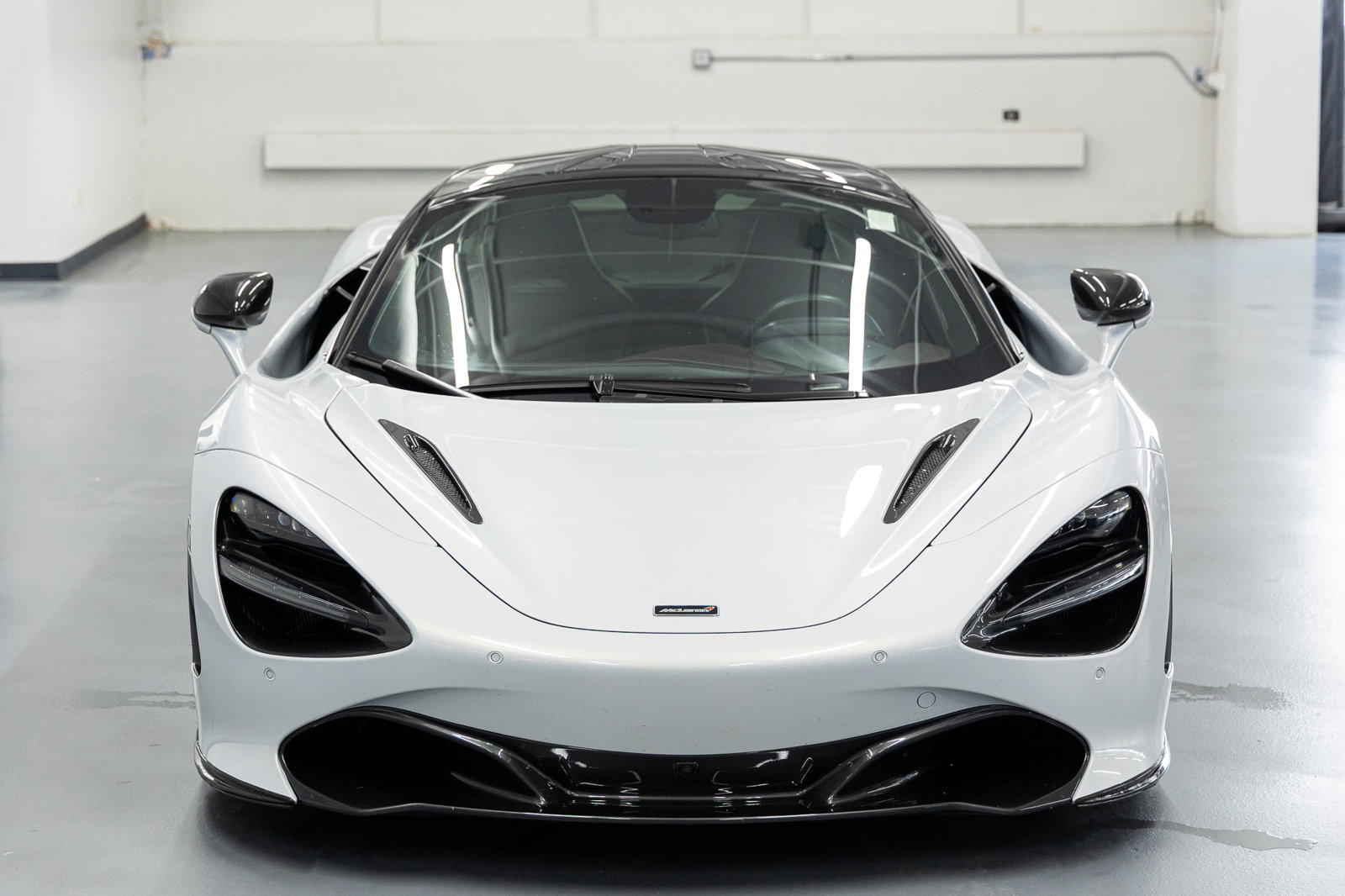 Used 2018 McLaren 720S photo 9
