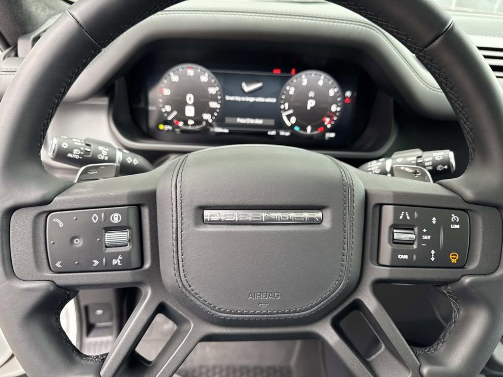 2025 Land Rover Defender 110 V8