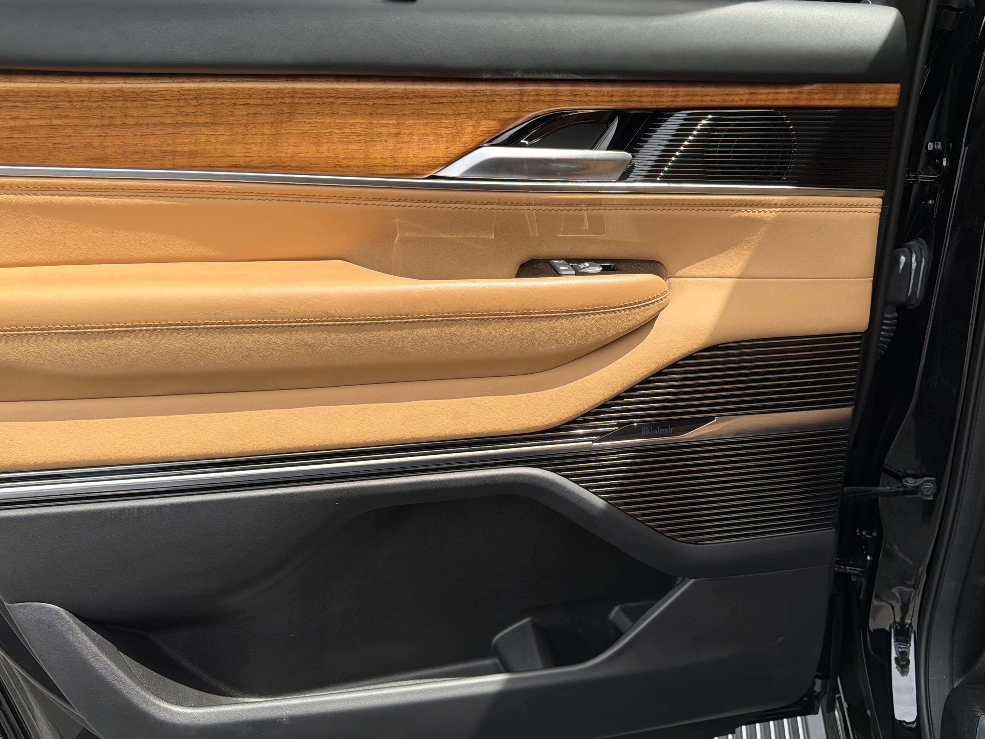 2025 Jeep Grand Wagoneer Series III