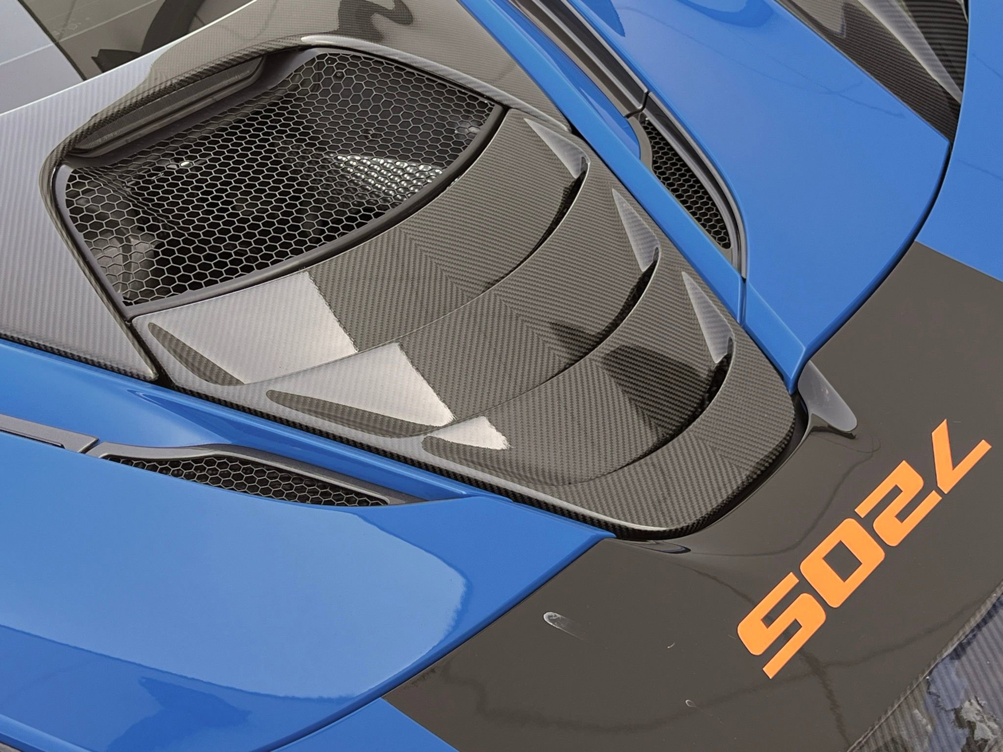 Used 2018 McLaren 720S Performance photo 43