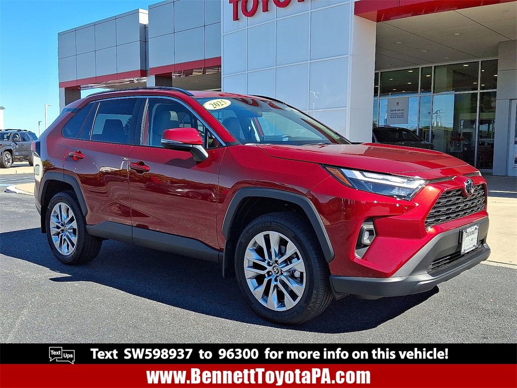 2025 Toyota RAV4 XLE Premium