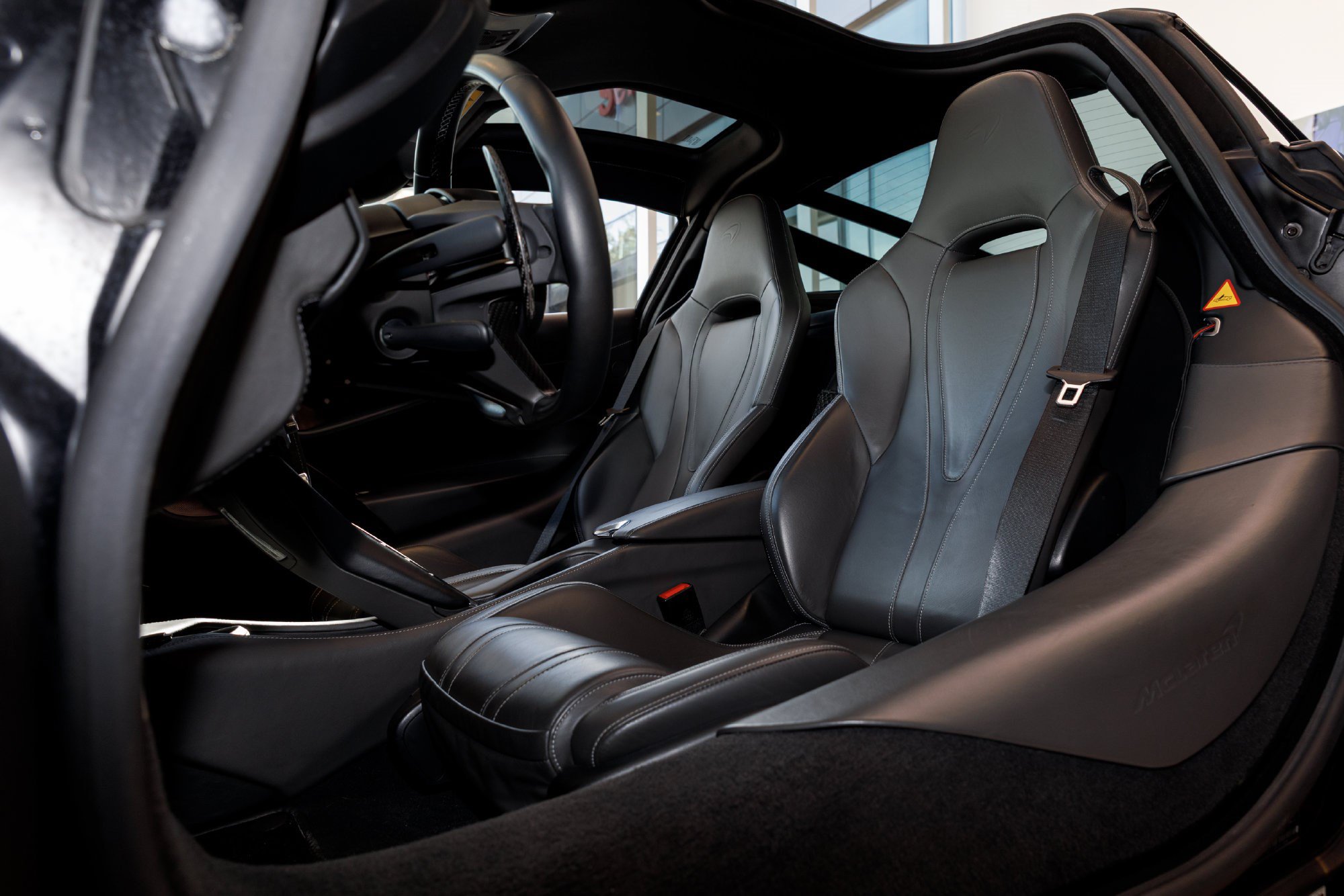 Used 2019 McLaren 720S Luxury photo 27