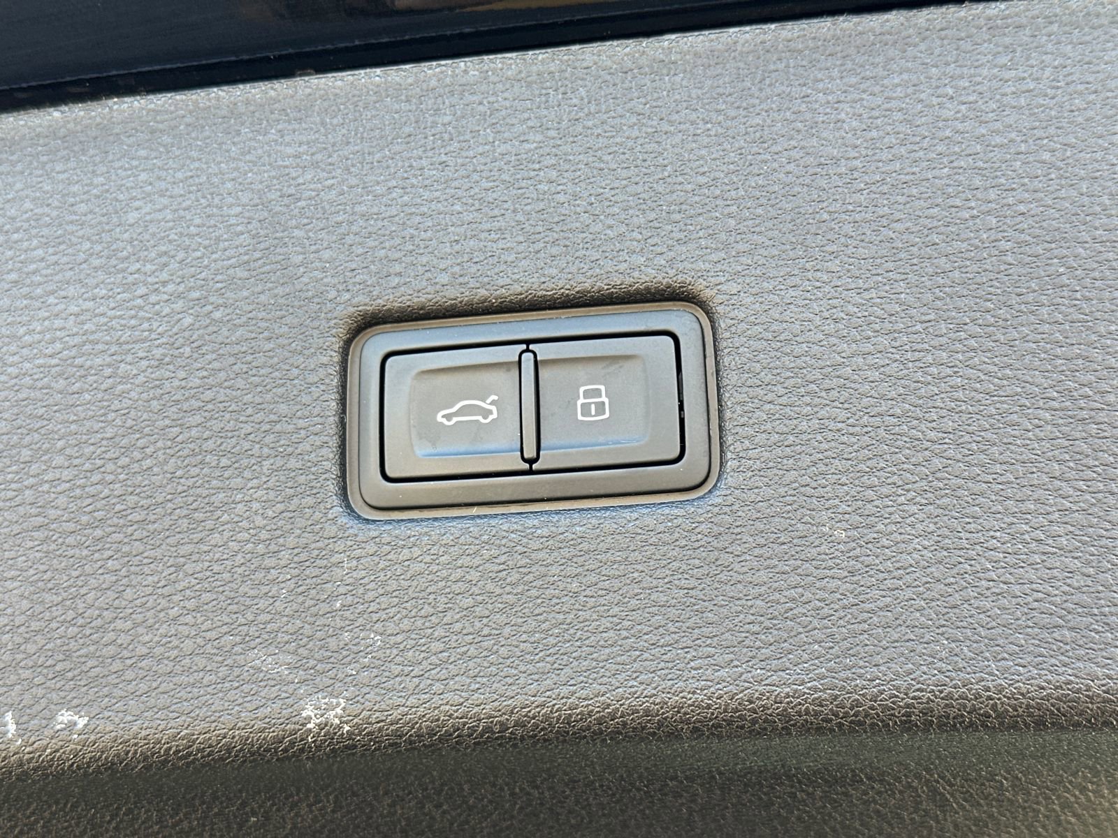 2024 Audi Q8 Prestige