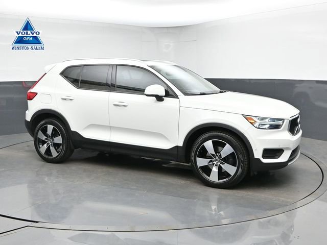 Used 2019 Volvo XC40 T5 Momentum