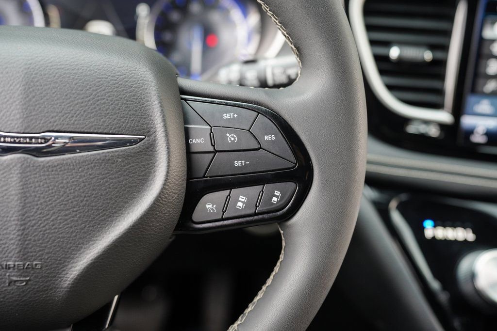 2022 Chrysler Pacifica Touring-L