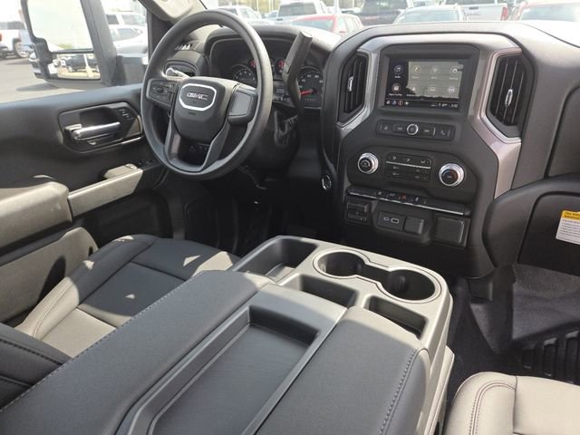 2025 GMC Sierra 3500 Pro