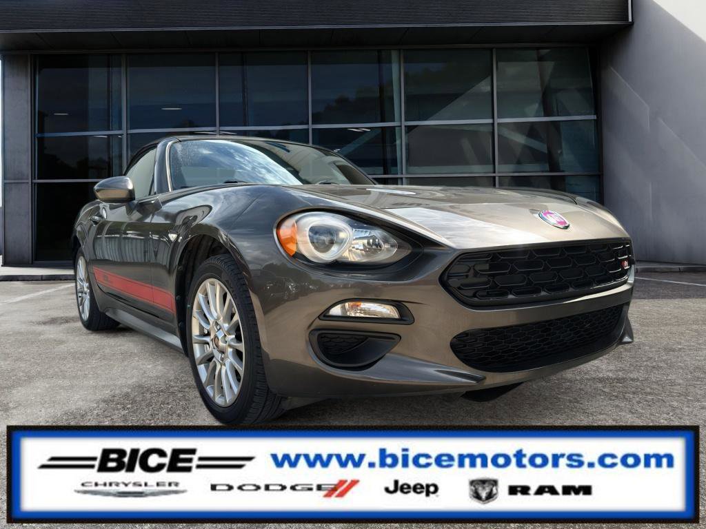 Used 2018 FIAT 124 Spider Classica w/ Technology Group
