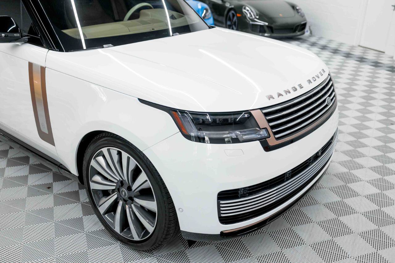 2024 Land Rover Range Rover SV