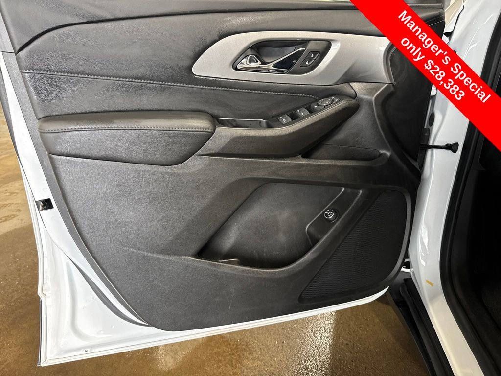 2023 Chevrolet Traverse LT