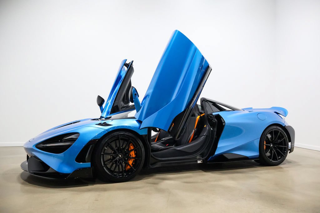 Used 2022 McLaren 765LT photo 11