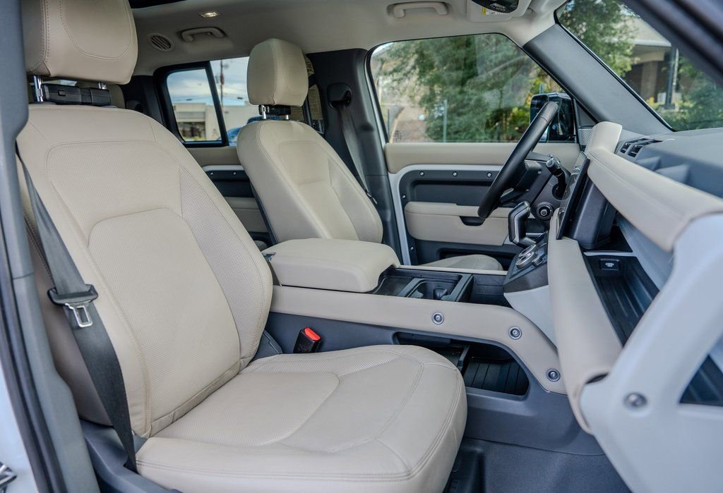 2024 Land Rover Defender 130 S