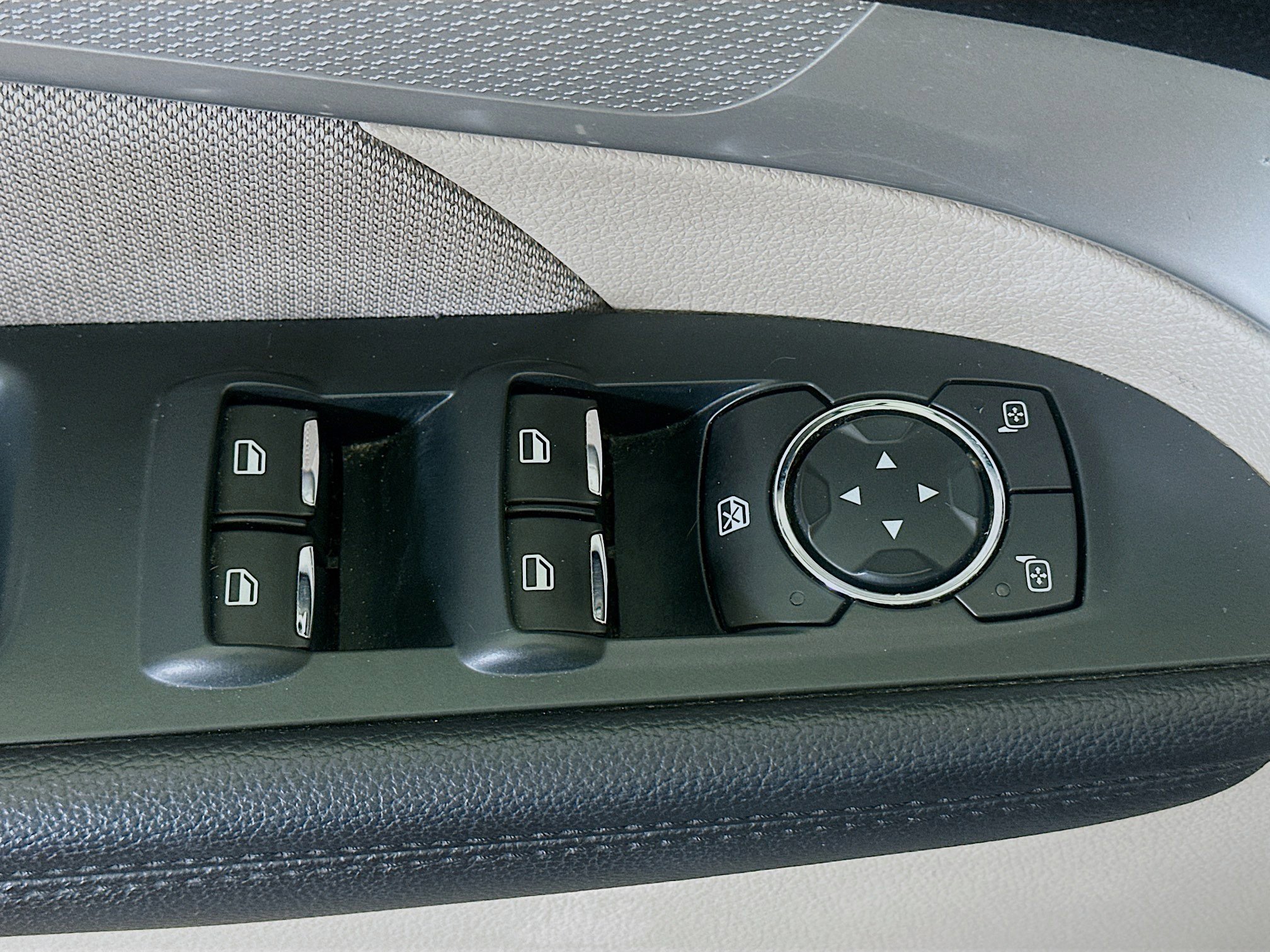 2018 Ford Explorer FWD