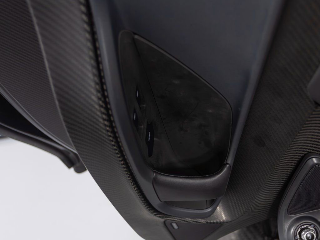 Used 2014 McLaren P1 photo 12