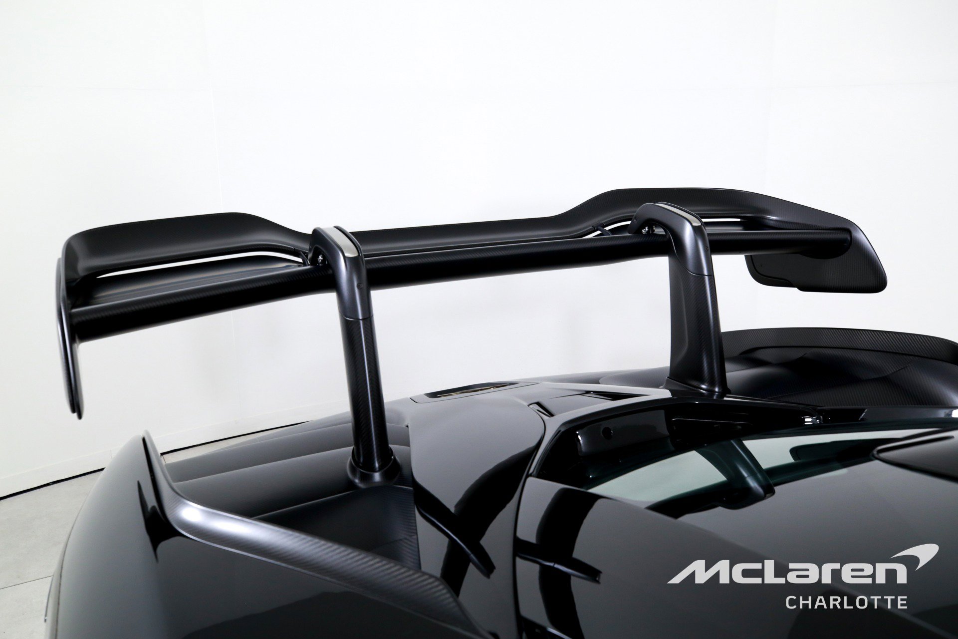 Used 2019 McLaren Senna photo 29