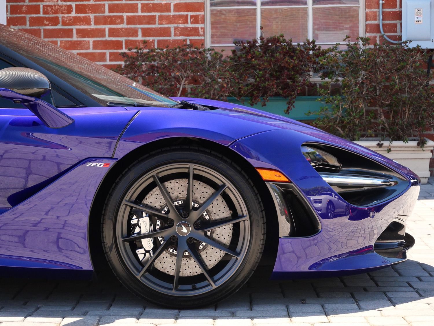 Used 2020 McLaren 720S photo 7