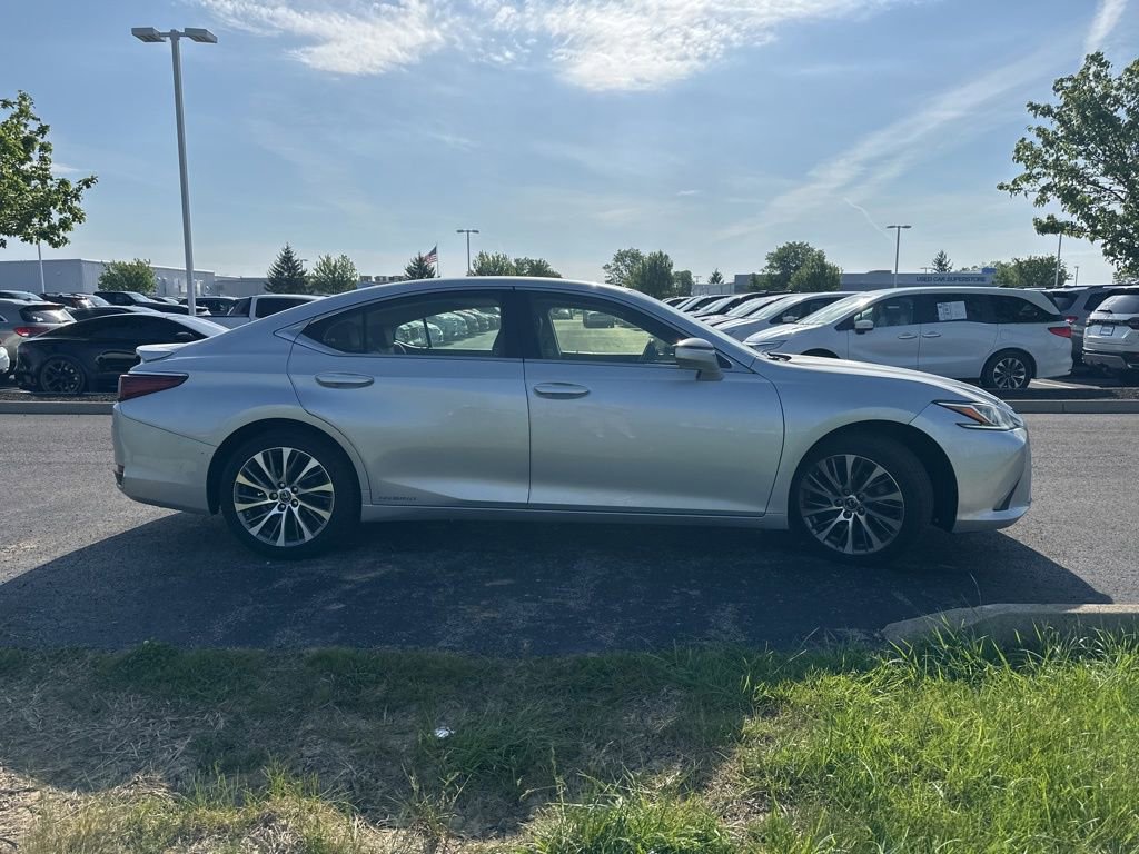 2019 Lexus ES 300h