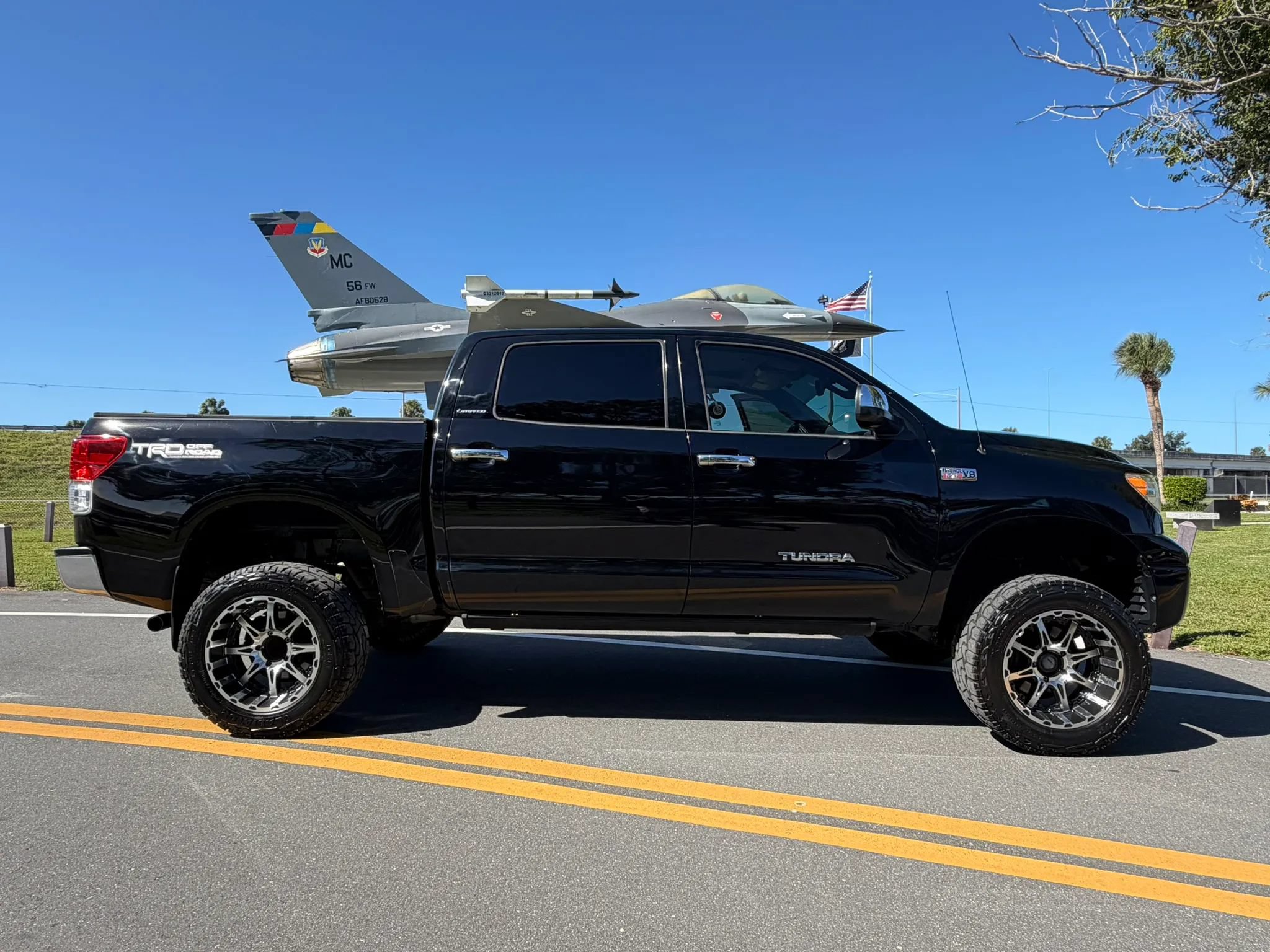 Used 2013 Toyota Tundra Limited w/ Memory Pkg