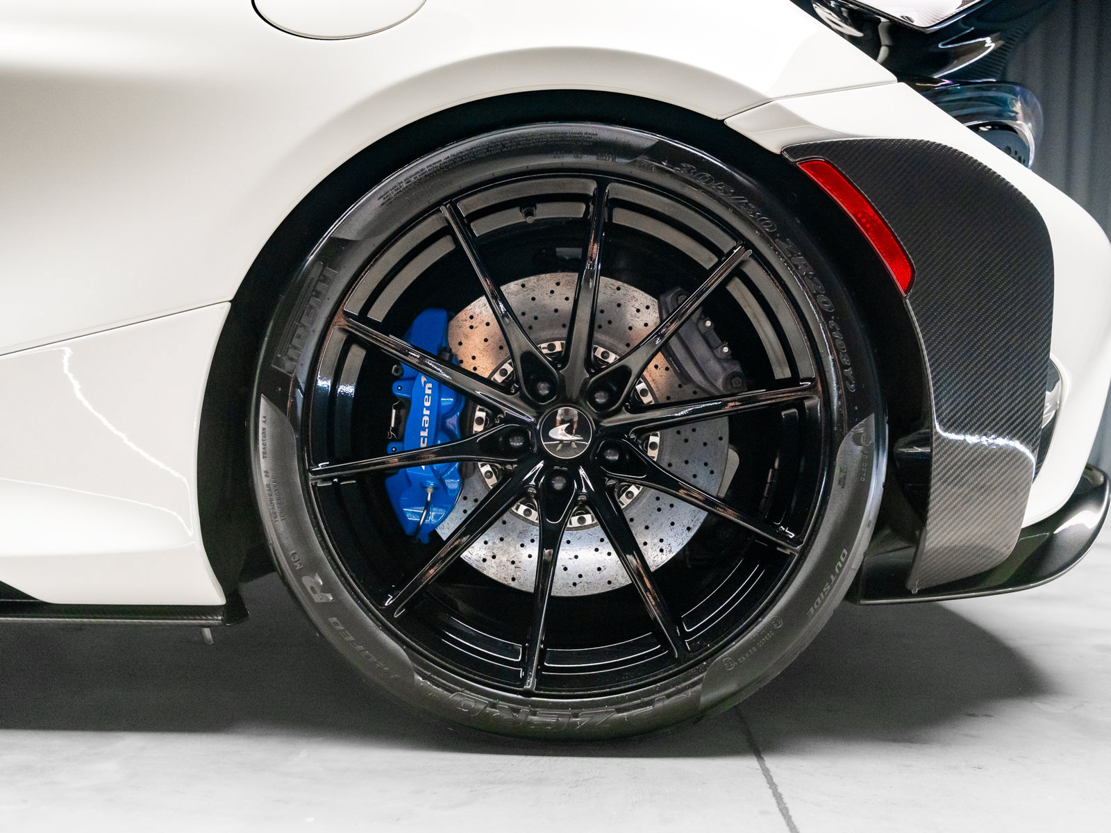 Used 2021 McLaren 765LT photo 37