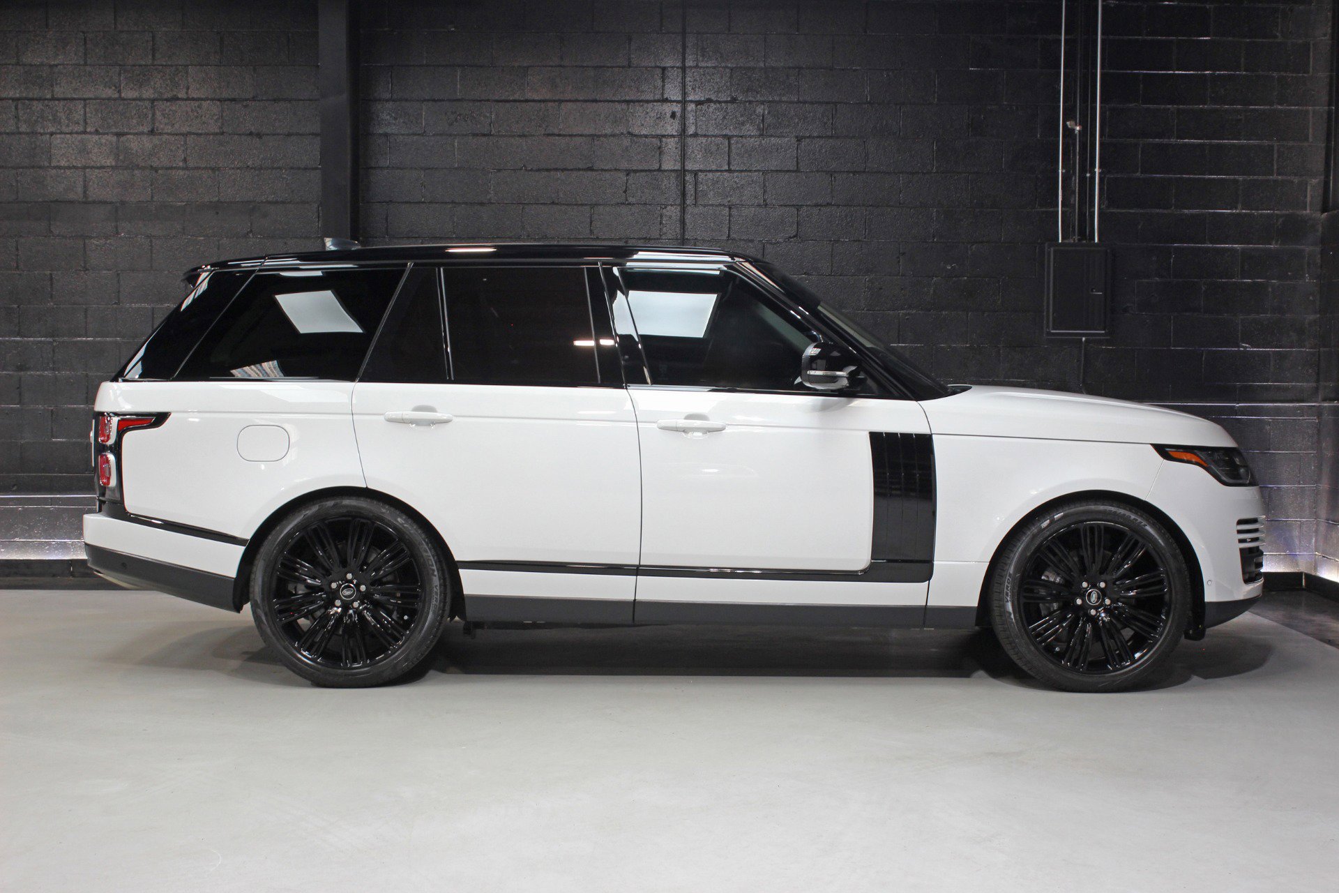 2021 Land Rover Range Rover Westminster Edition