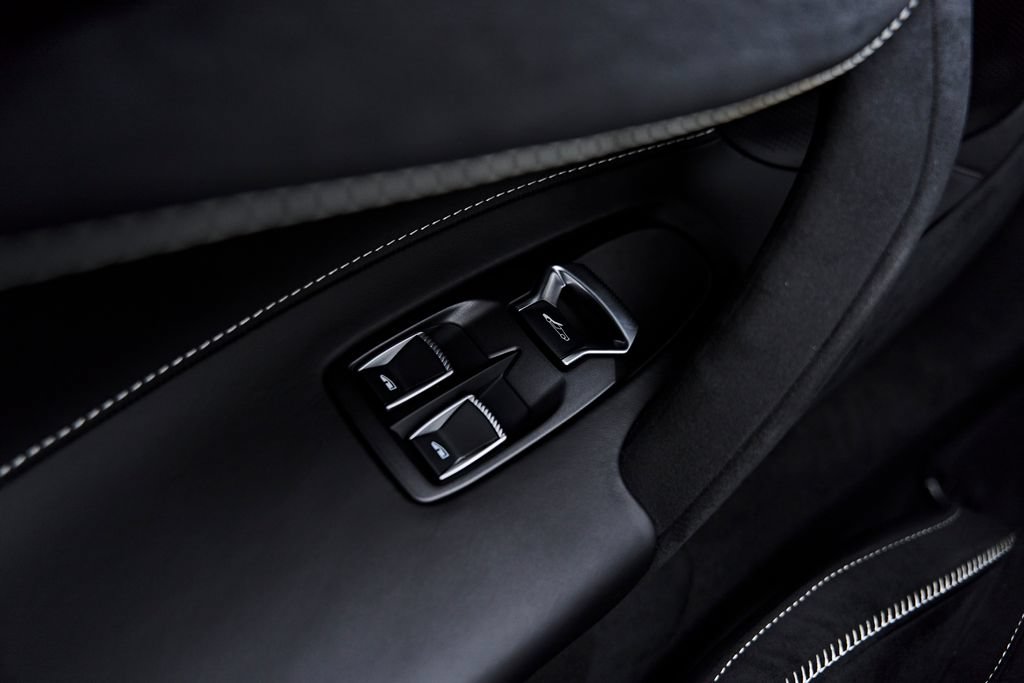 Used 2025 McLaren 750S Spider photo 59