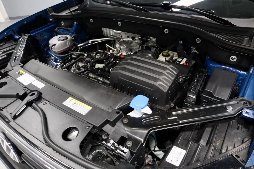 2025 Volkswagen Atlas Cross Sport SEL R-Line