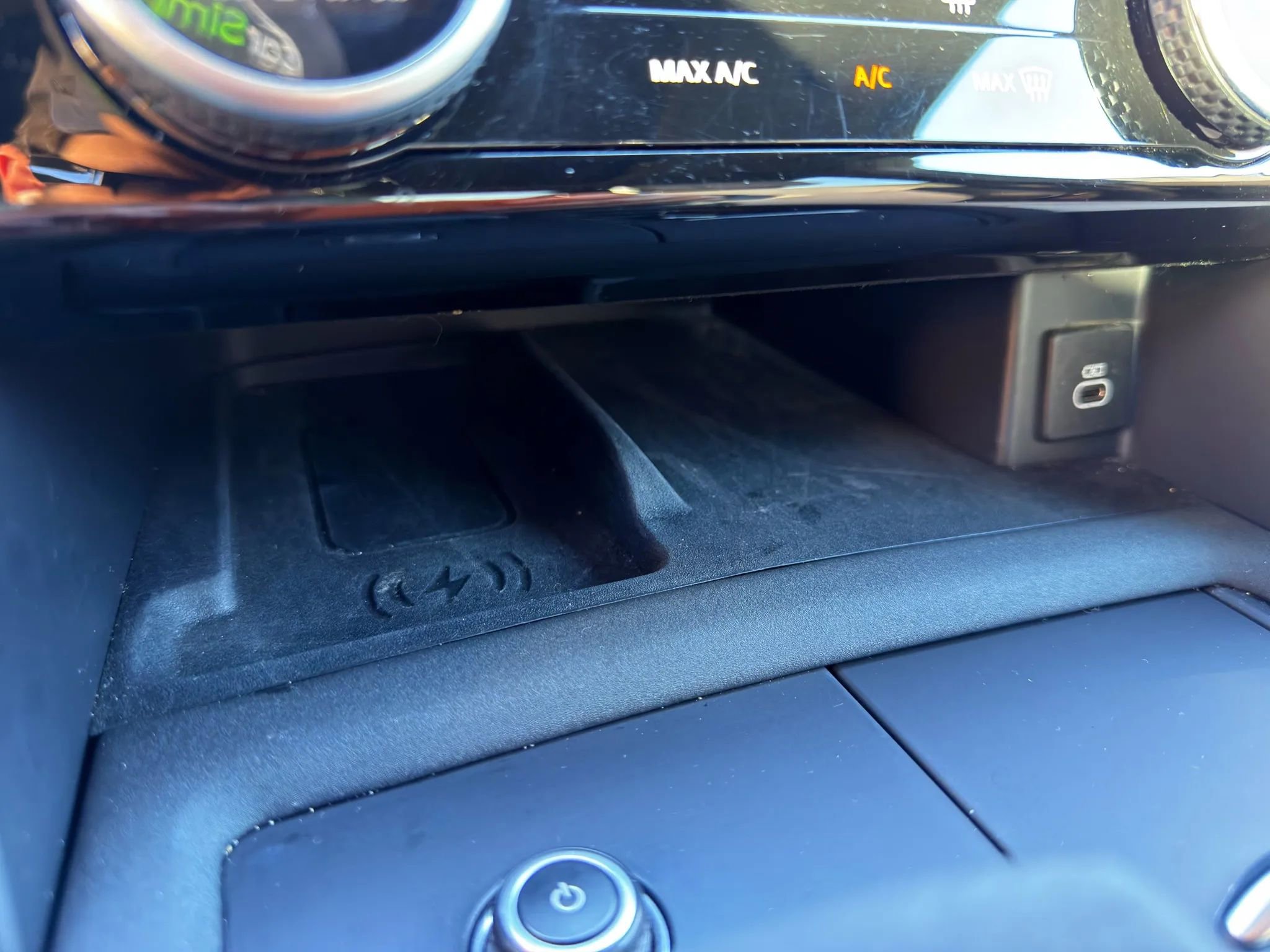 2023 Land Rover Discovery Metropolitan Edition