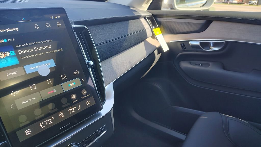 2026 Volvo Xc90 B6 Plus