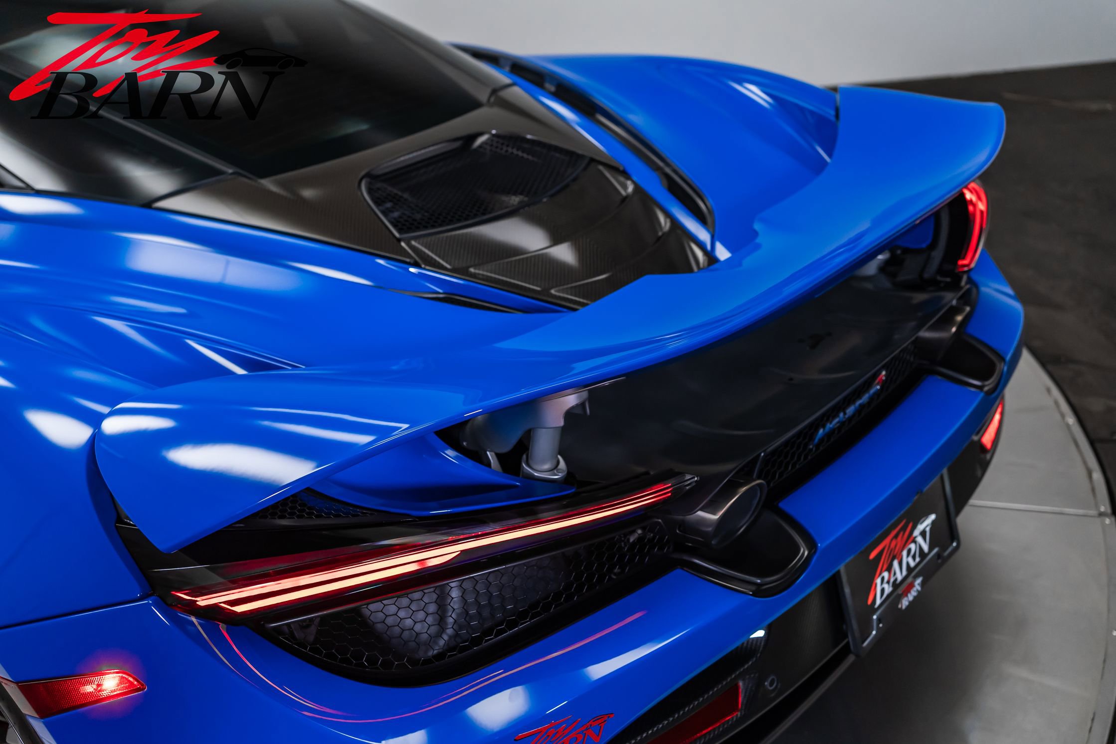 Used 2018 McLaren 720S Performance photo 14