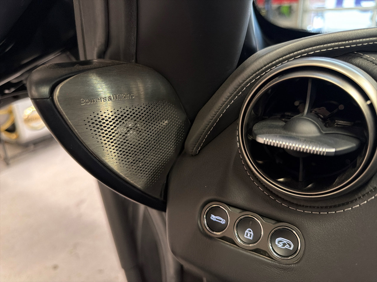 Used 2020 McLaren 720S Luxury photo 26