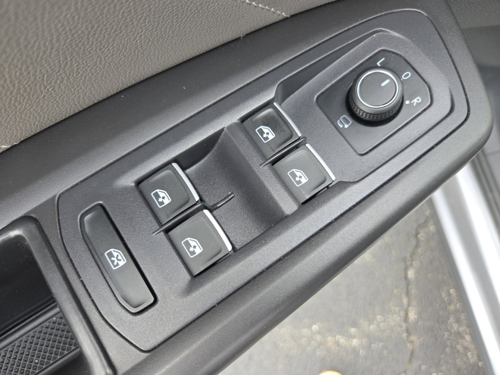 2022 Volkswagen Atlas Cross Sport SEL Premium R-Line