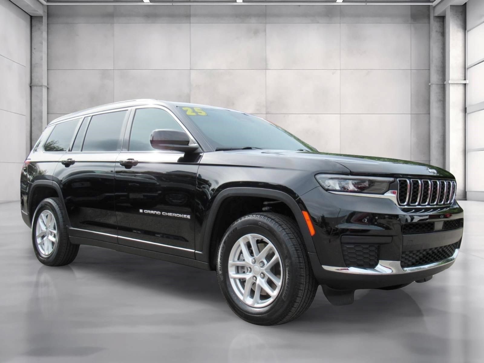 Certified 2025 Jeep Grand Cherokee L Laredo w/ Luxury Tech Group I