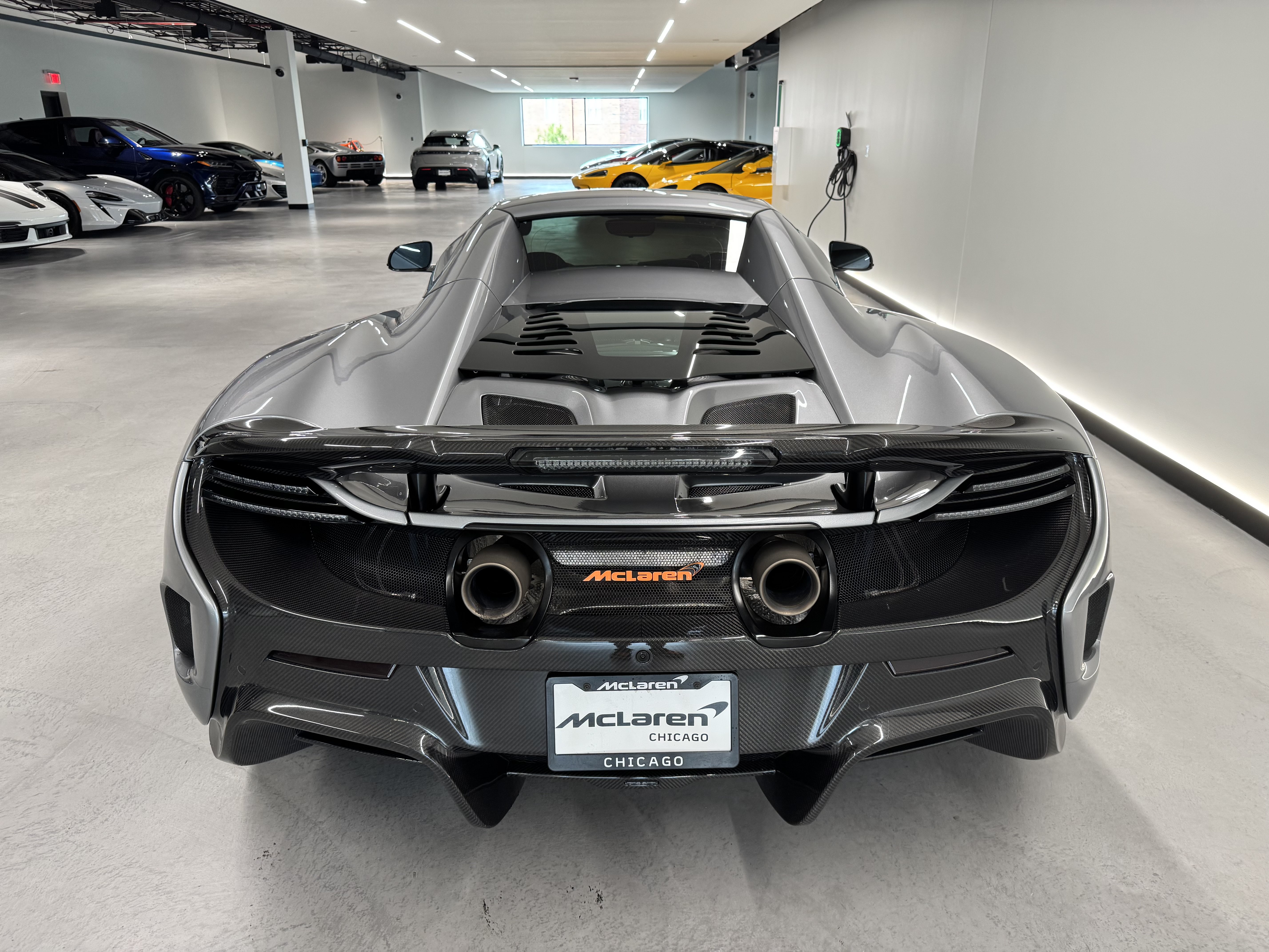 Used 2016 McLaren 675LT Spider photo 16