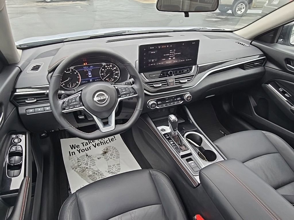2025 Nissan Altima 2.5 SR