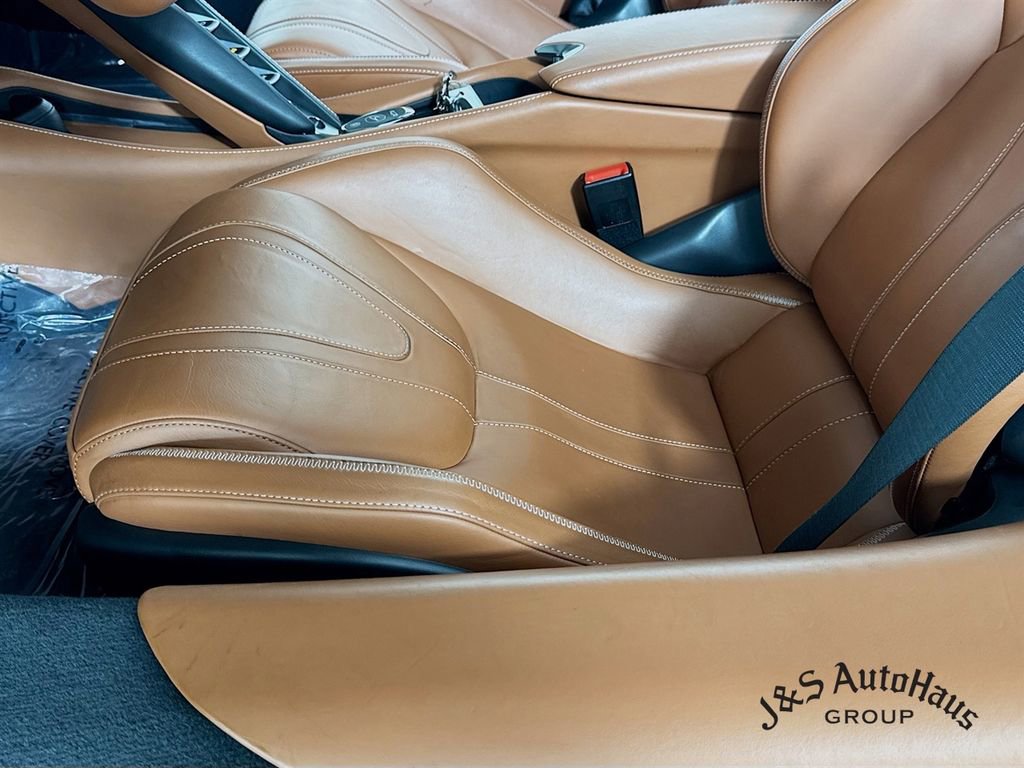 Used 2018 McLaren 720S photo 25