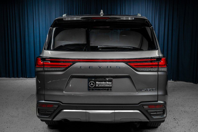 2026 Lexus LX 600 4WD w/ Luxury Package