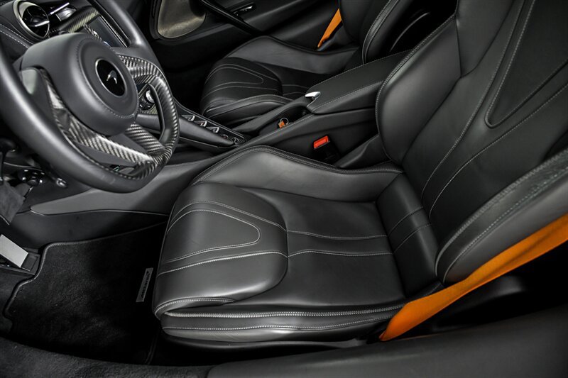 Used 2019 McLaren 720S photo 19