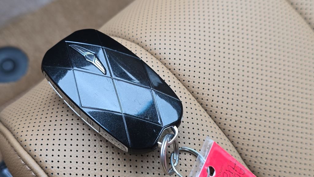 2026 Genesis G80 2.5T Advanced