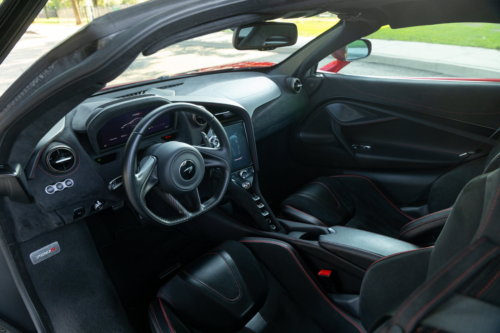 Used 2021 McLaren 720S Performance photo 12