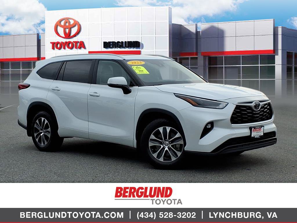 Used 2023 Toyota Highlander XLE