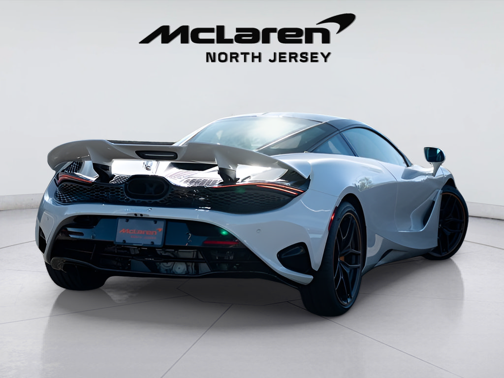 New 2026 McLaren 750S photo 9