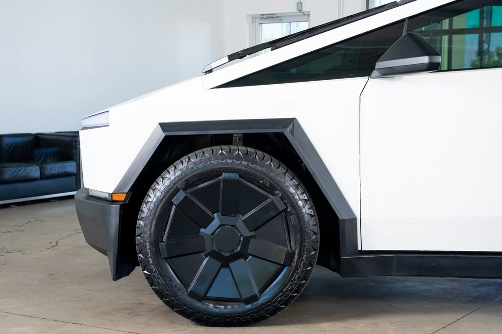 2024 Tesla Cybertruck AWD Crew Cab