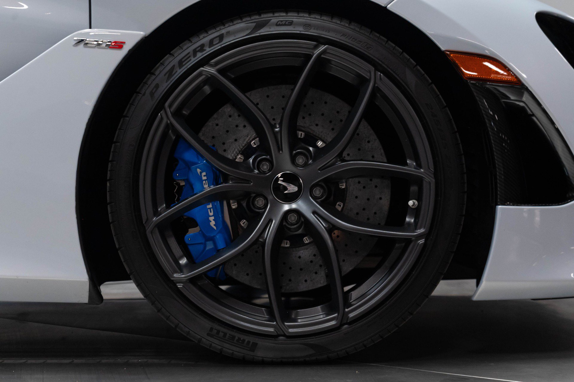 Used 2020 McLaren 720S Luxury photo 31