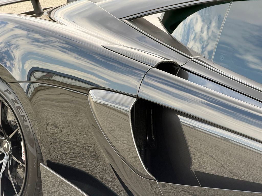 Used 2019 McLaren 600LT photo 35