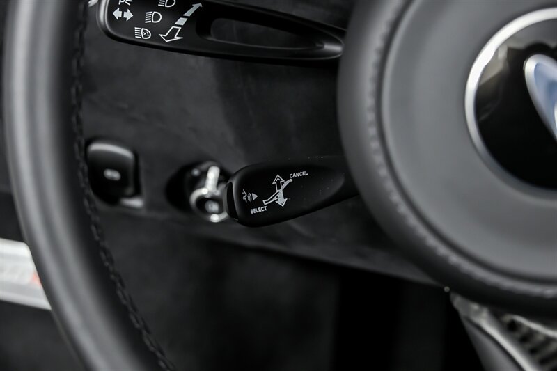 Used 2025 McLaren 750S Spider photo 25