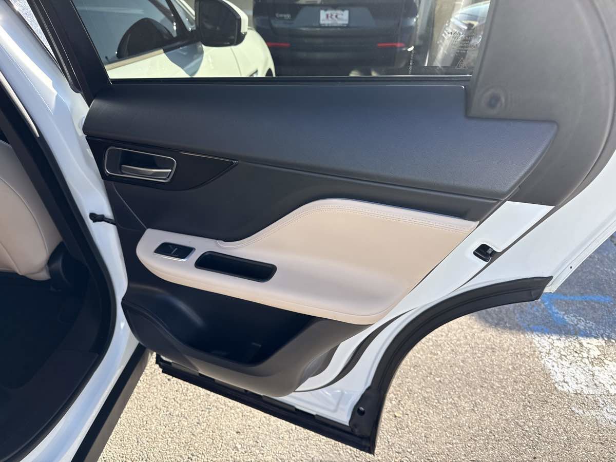 2018 Jaguar F-PACE Premium